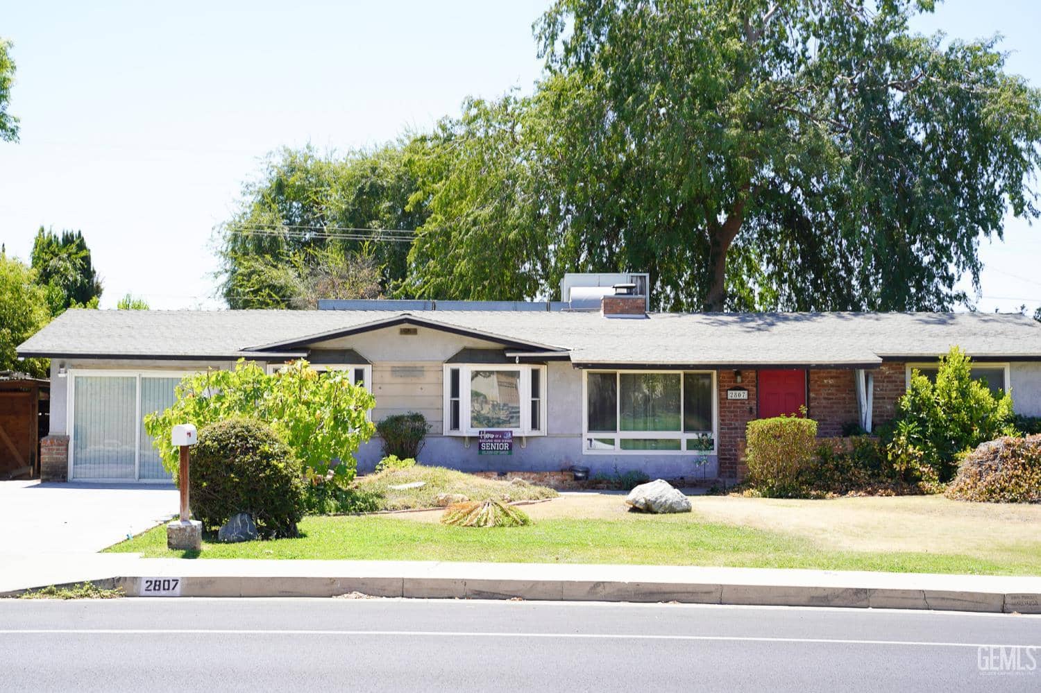 2807 University Avenue — photo 2