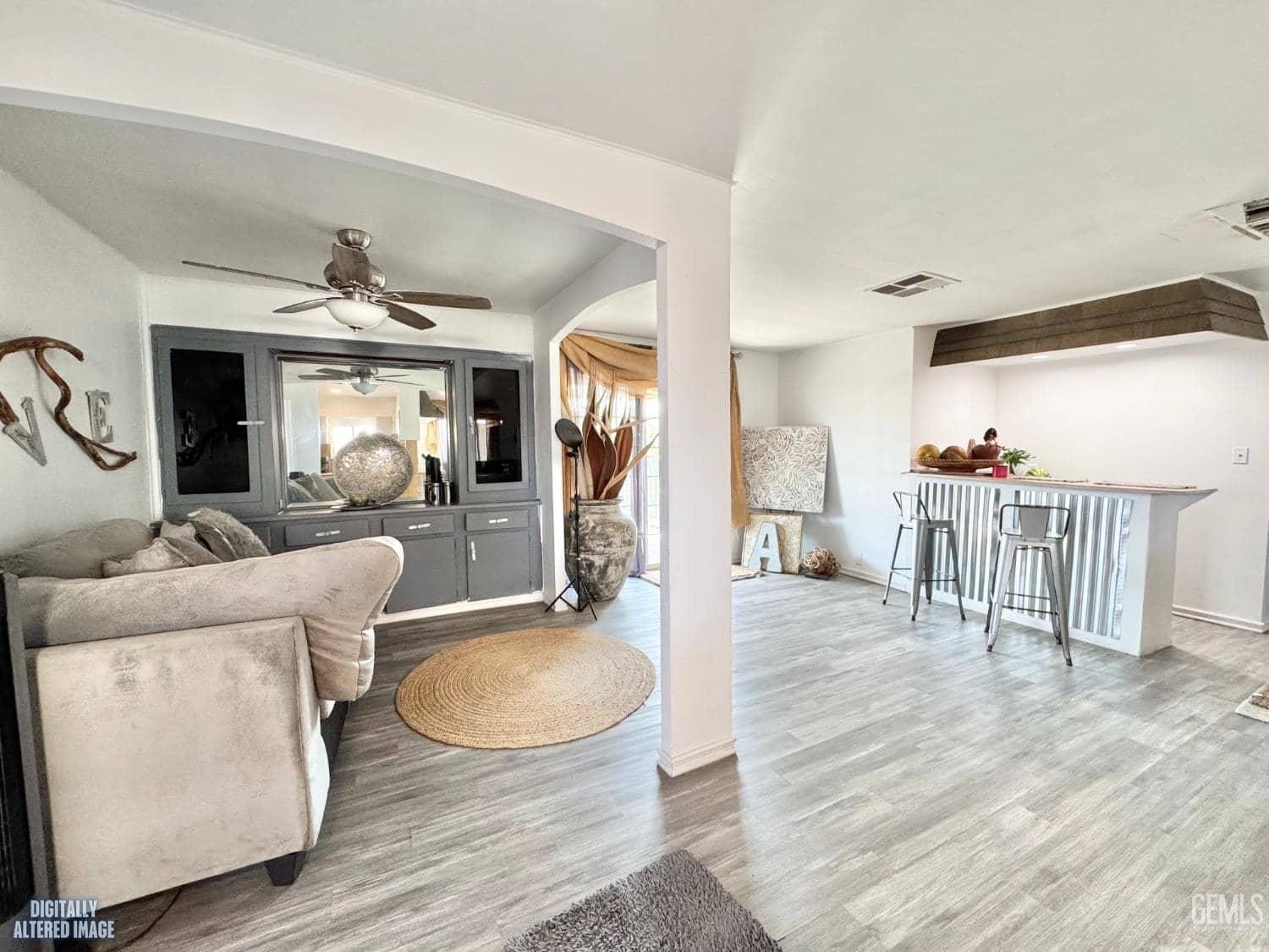 6601 Eucalyptus Drive — photo 3