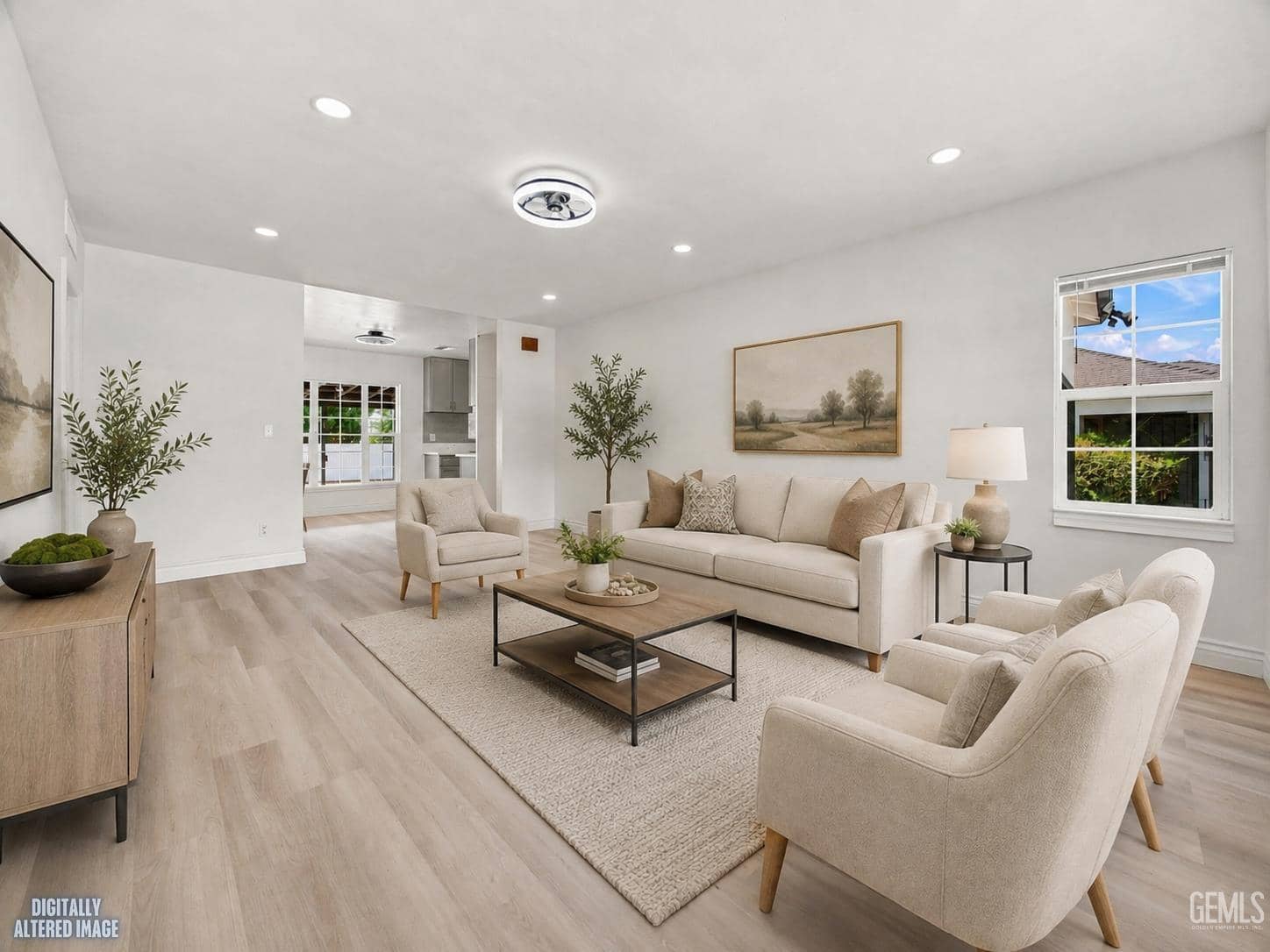 109 La Mesa Drive — photo 3