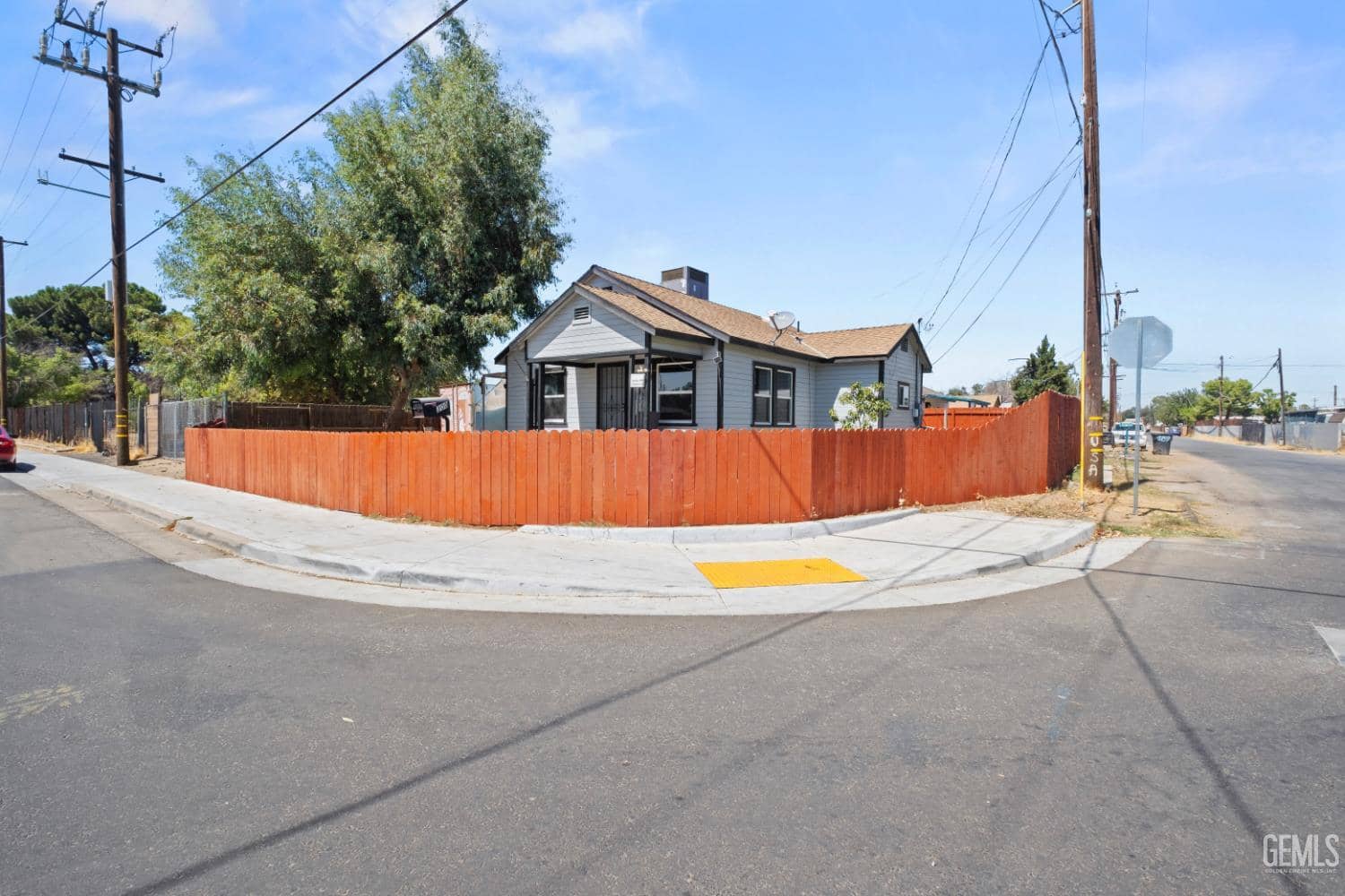 300 Beardsley Avenue — photo 2