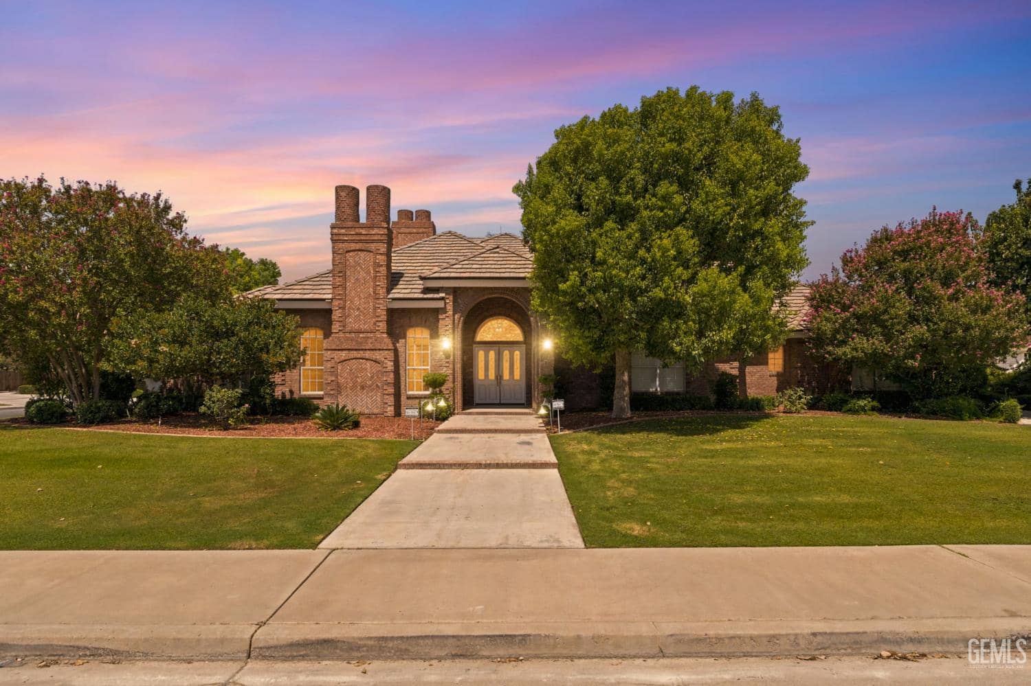 9008 Serrant Court — photo 2