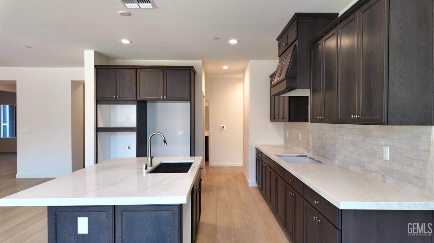 14625 Alpenglow Street — photo 4