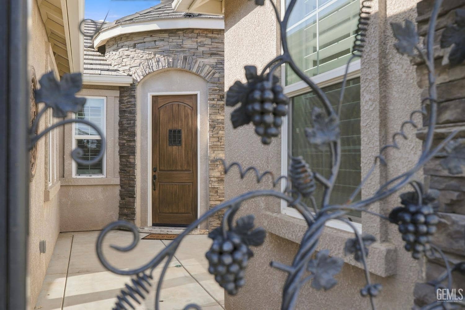 8823 Morningstar Avenue — photo 5