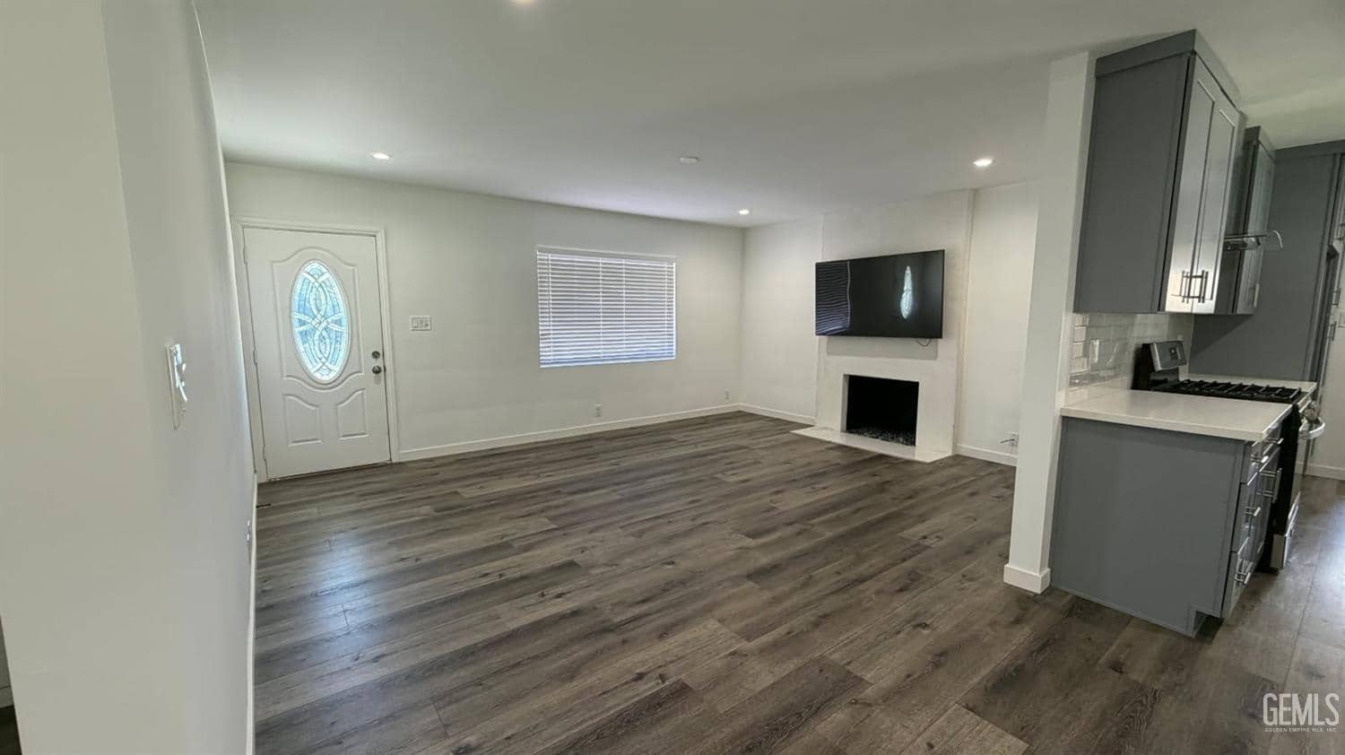 2112 Harrison Drive — photo 3