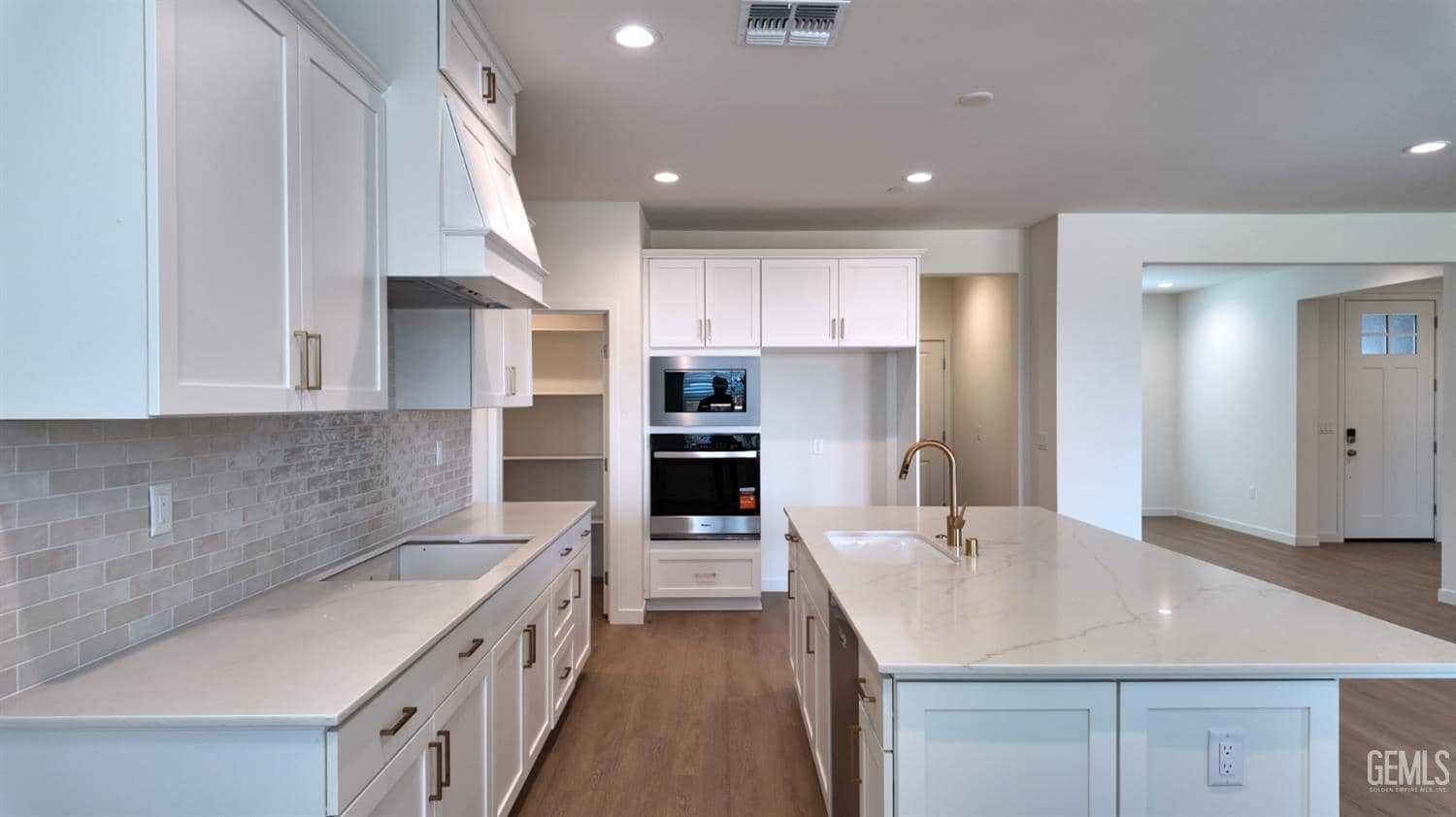 506 Levine Drive — photo 4