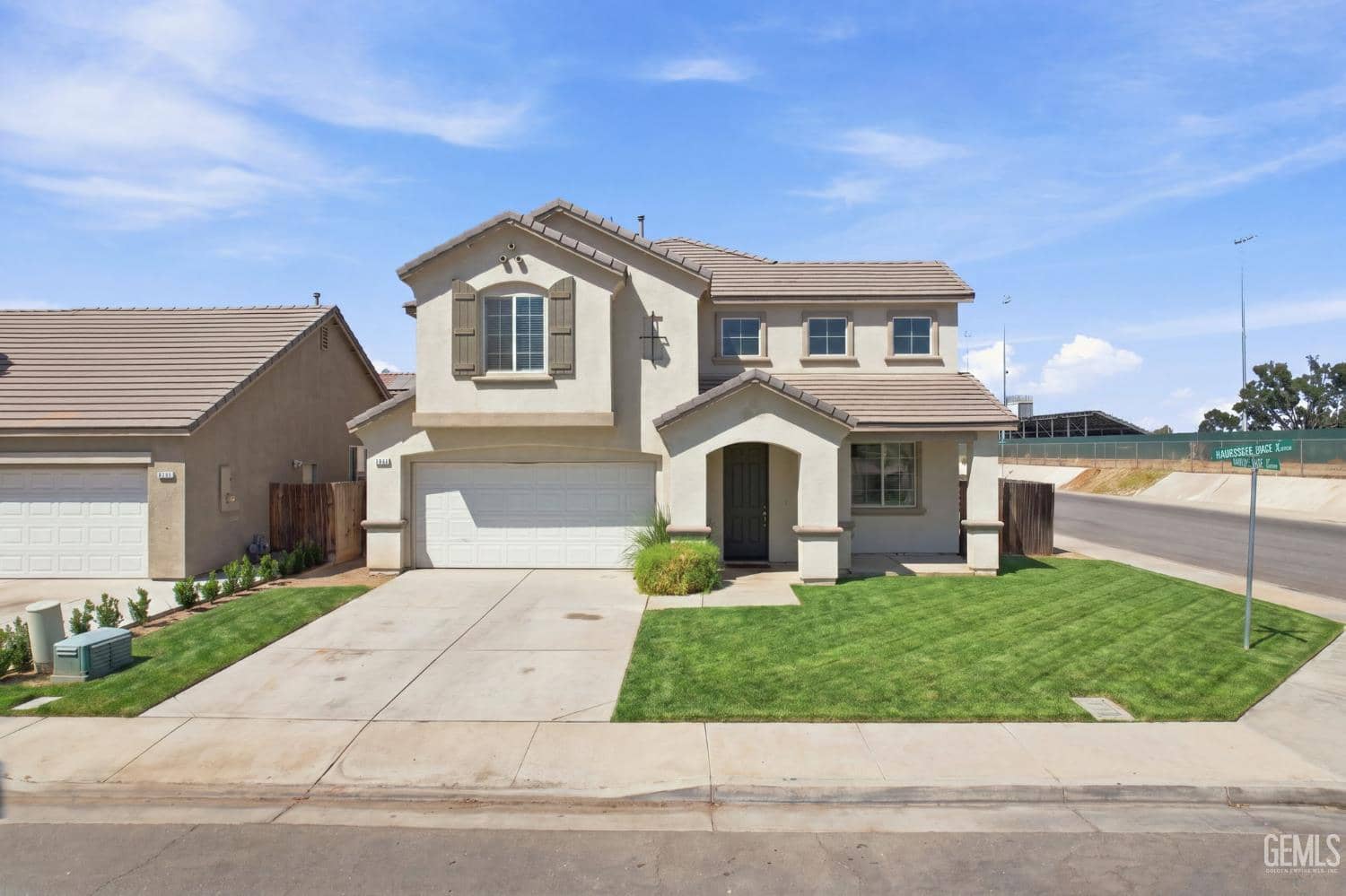 5400 Saddleback Ridge Court — photo 2
