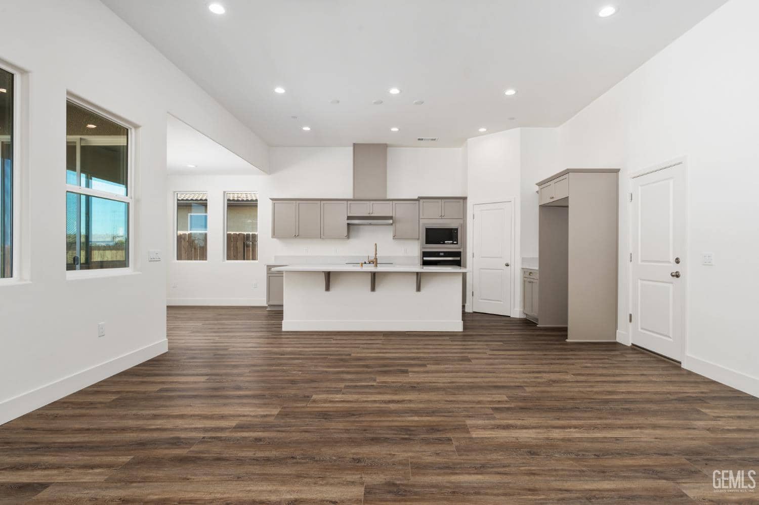 6724 Cedar Post Drive — photo 6