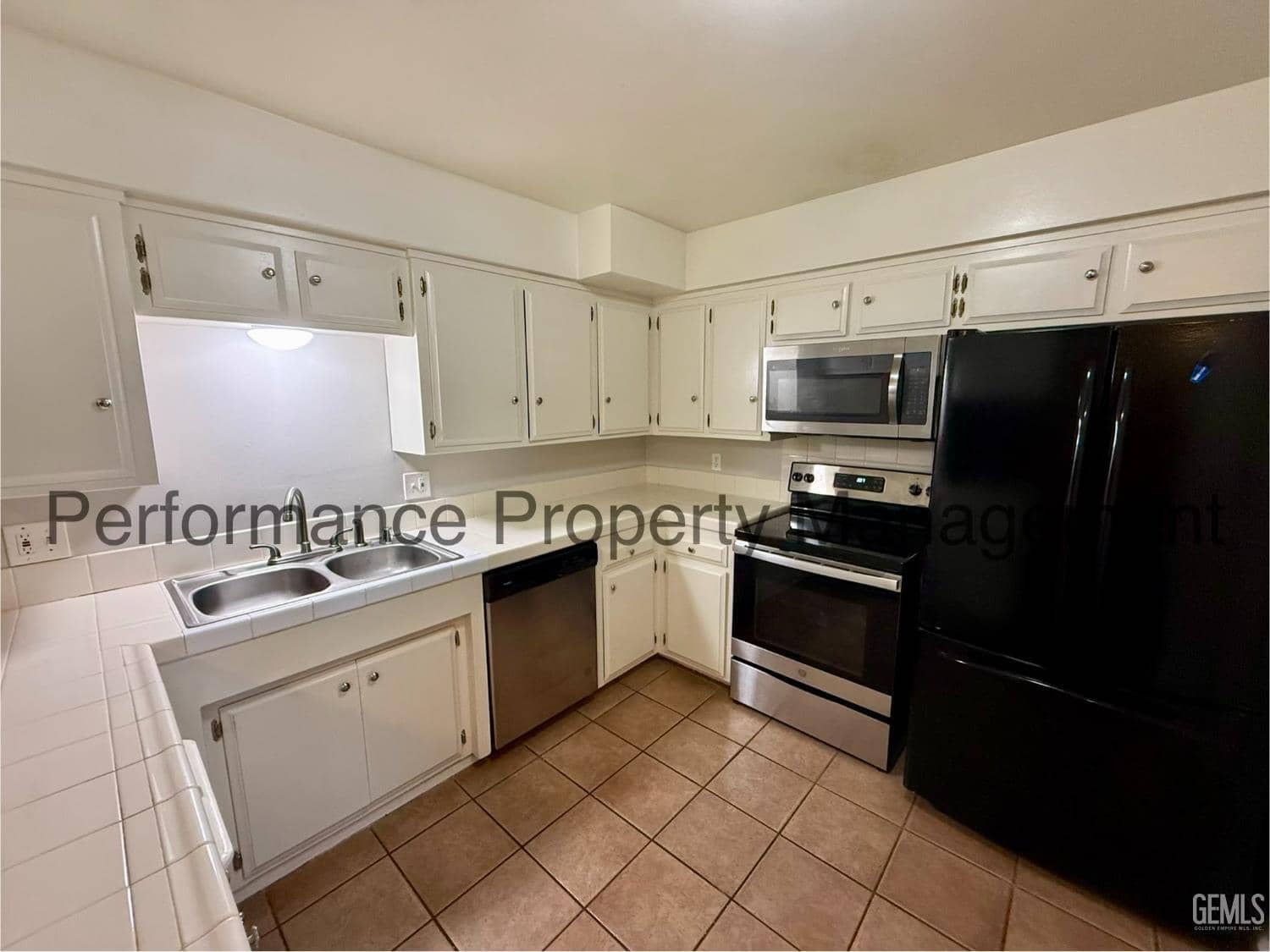 5101 Hunter Avenue — photo 5