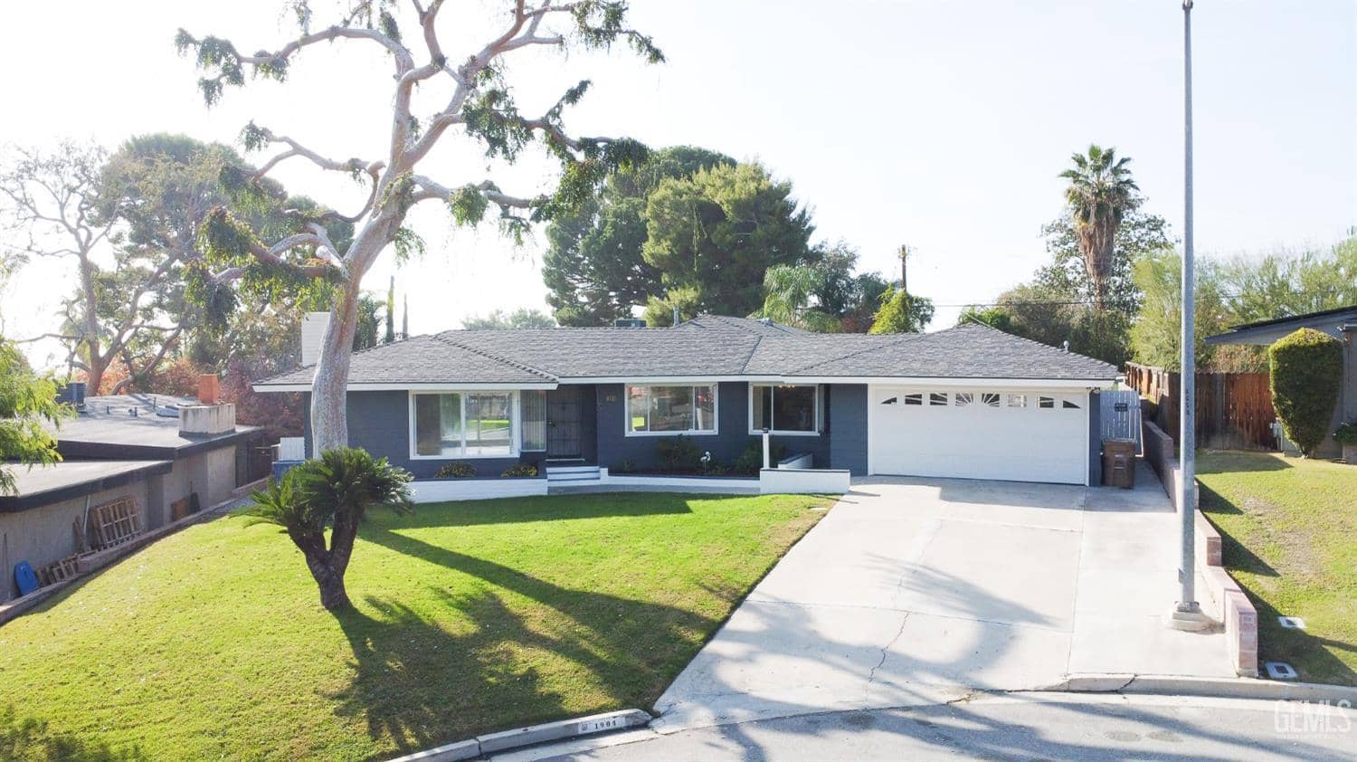 1904 Ridgewood Drive — photo 1