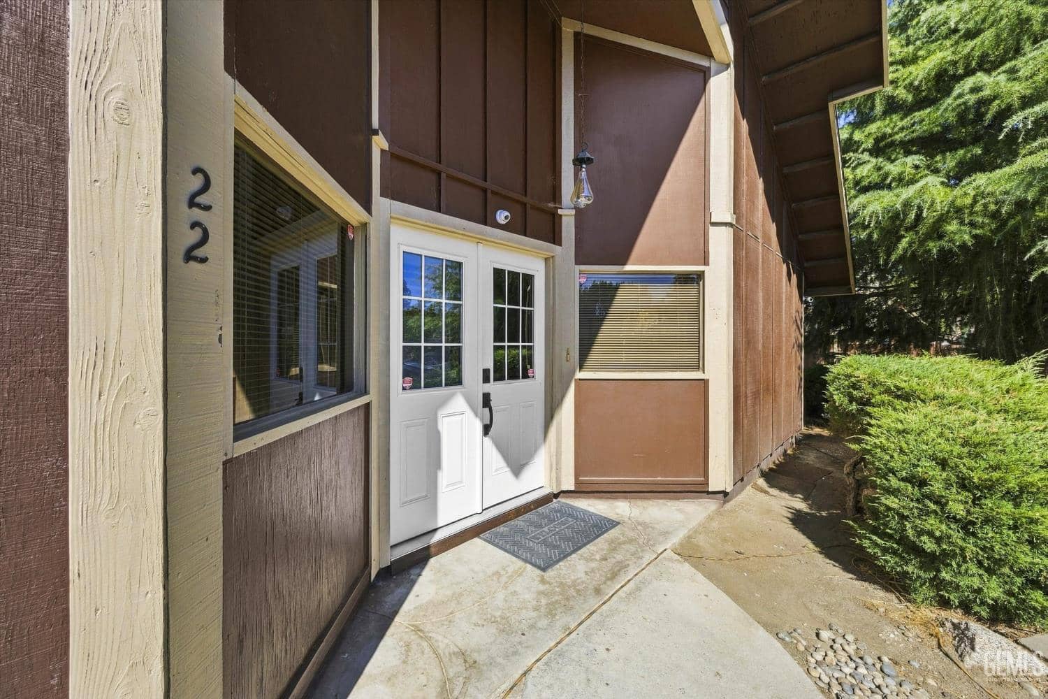 22 Village Lane — photo 4