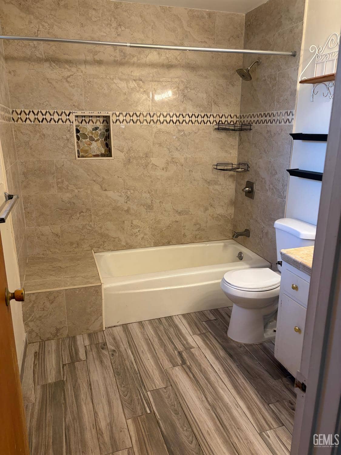 2313 San Lorenzo Avenue — photo 5