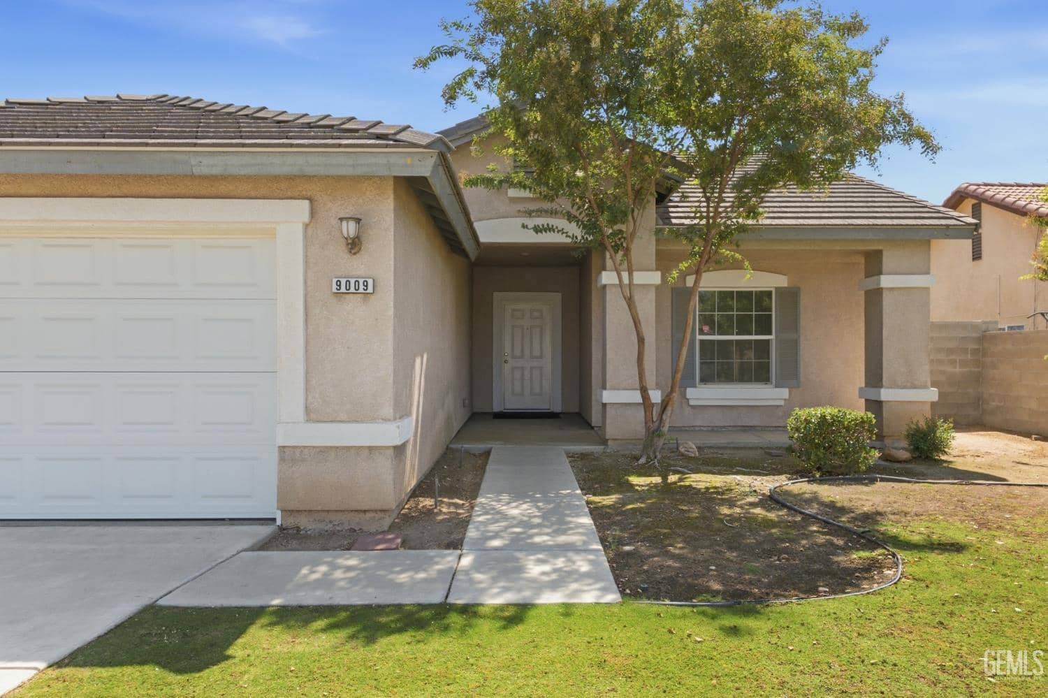 9009 Sentido Drive — photo 3