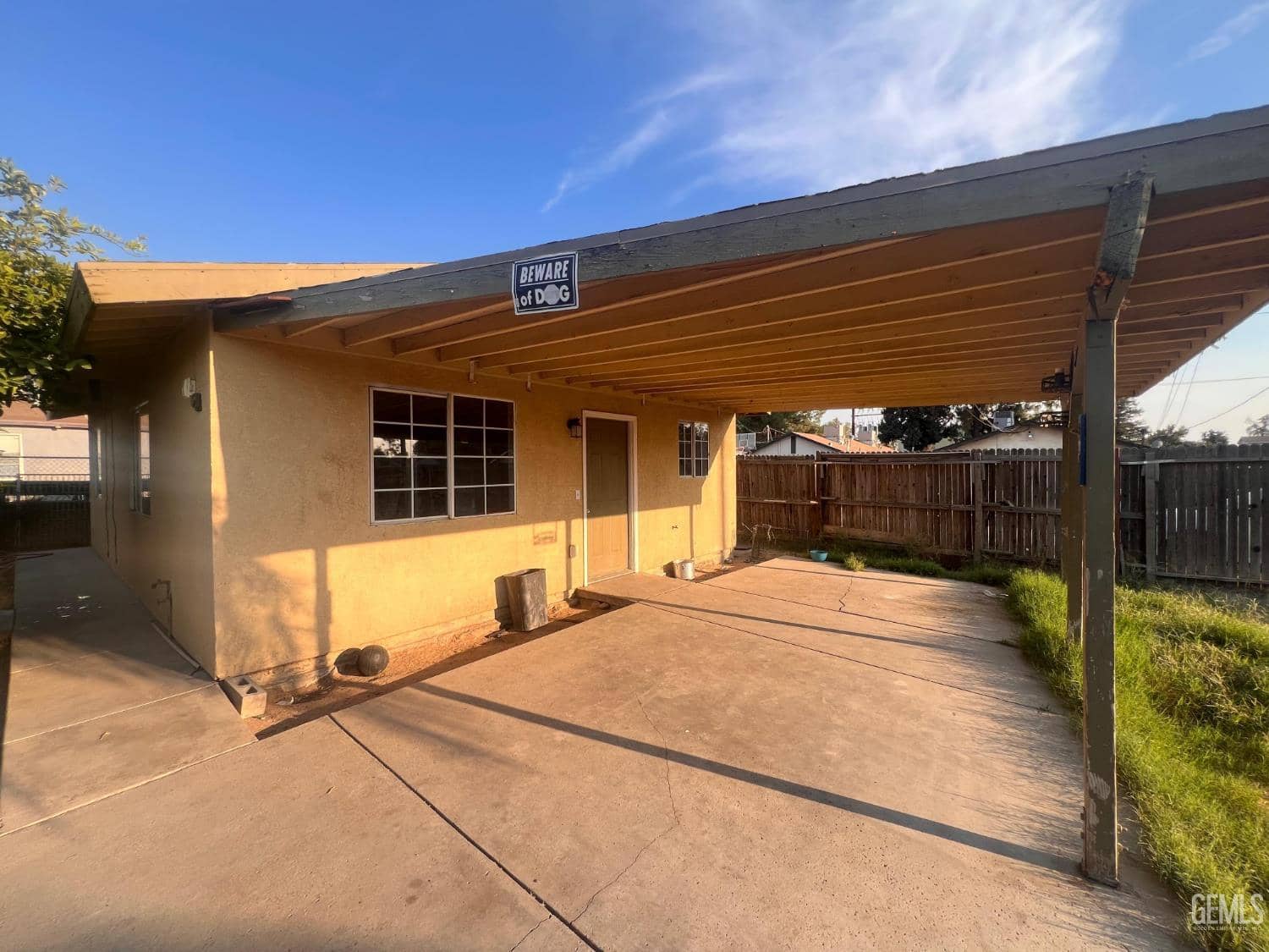 931 Knotts Street — photo 2