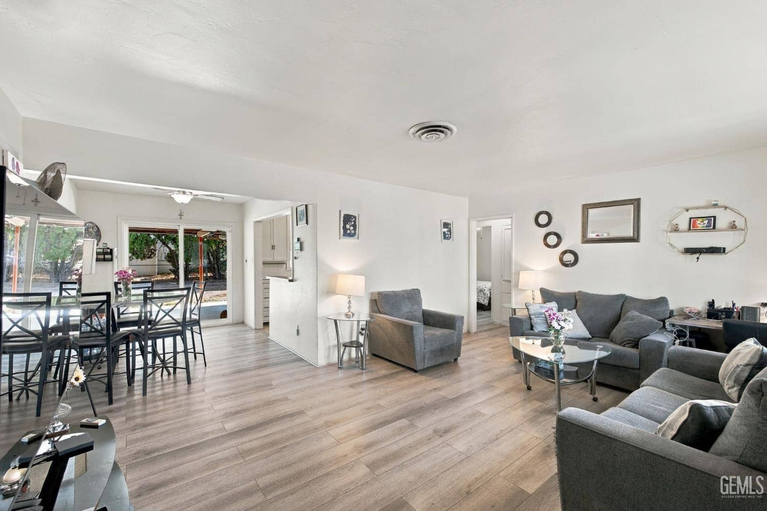 805 Townsley Avenue — photo 6