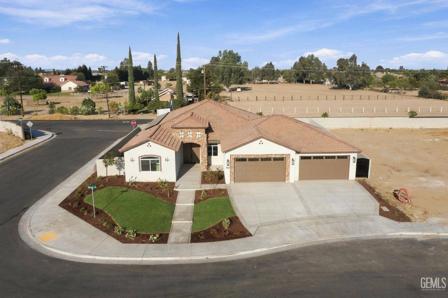 3701 Dayco Way — photo 2