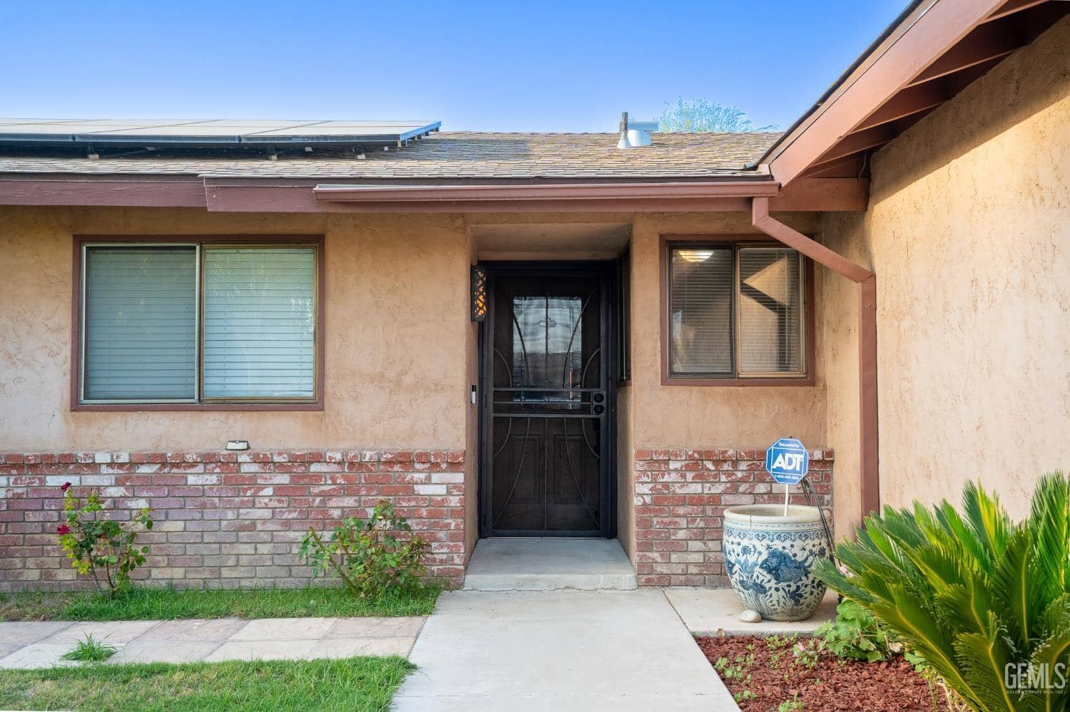 2404 Arlana Street — photo 3