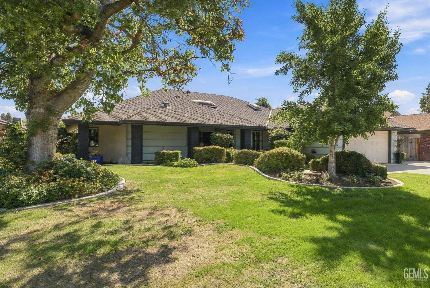 9505 Wandering Oak Drive — photo 2
