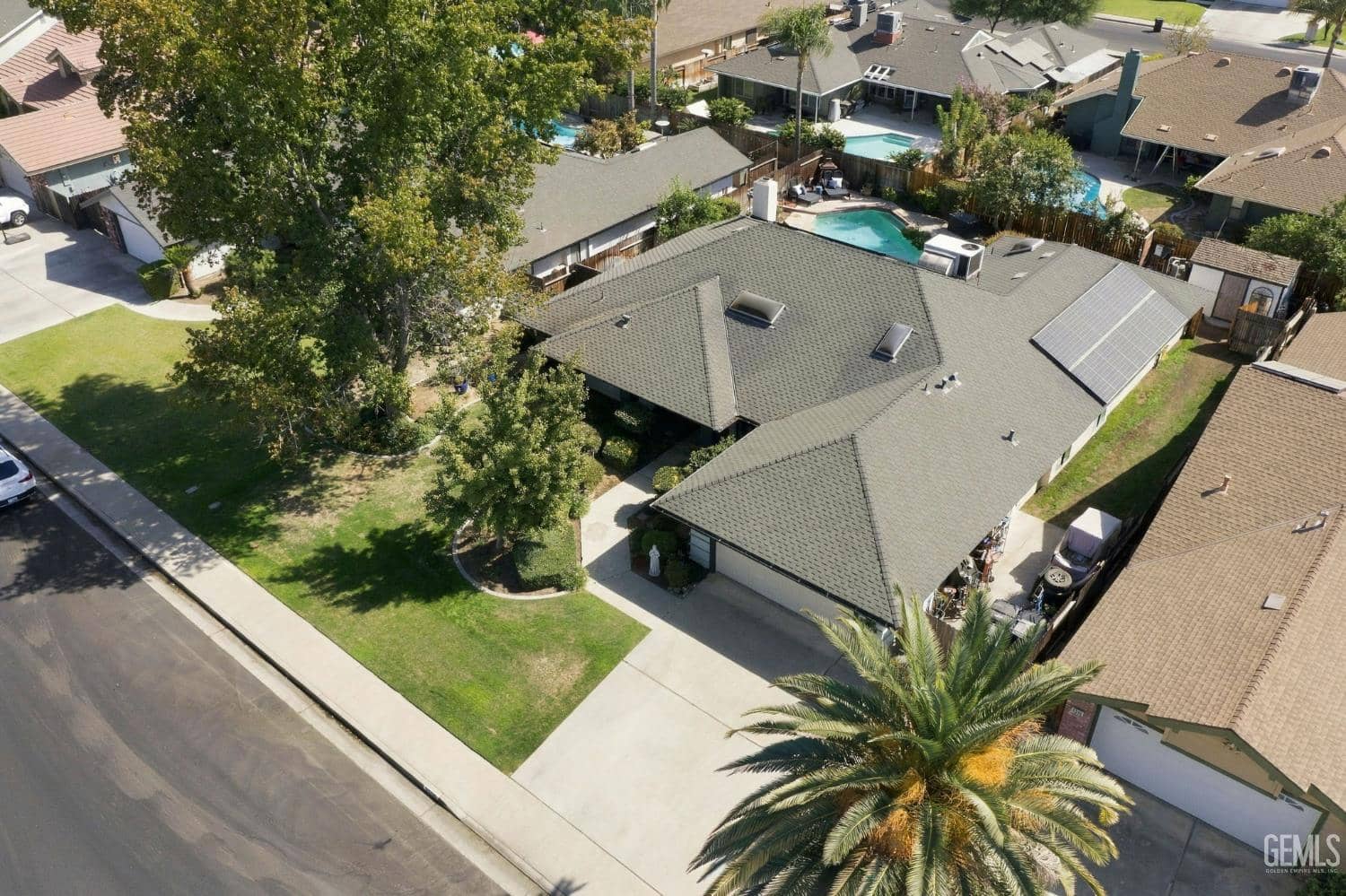 9505 Wandering Oak Drive — photo 3
