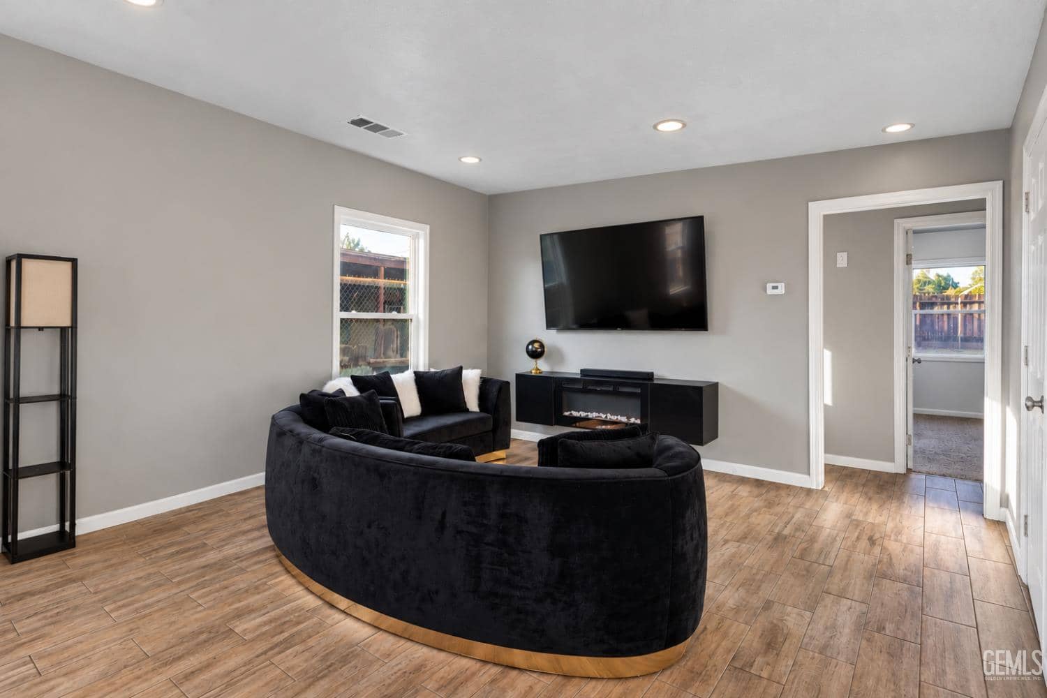 1218 Crawford Street — photo 4