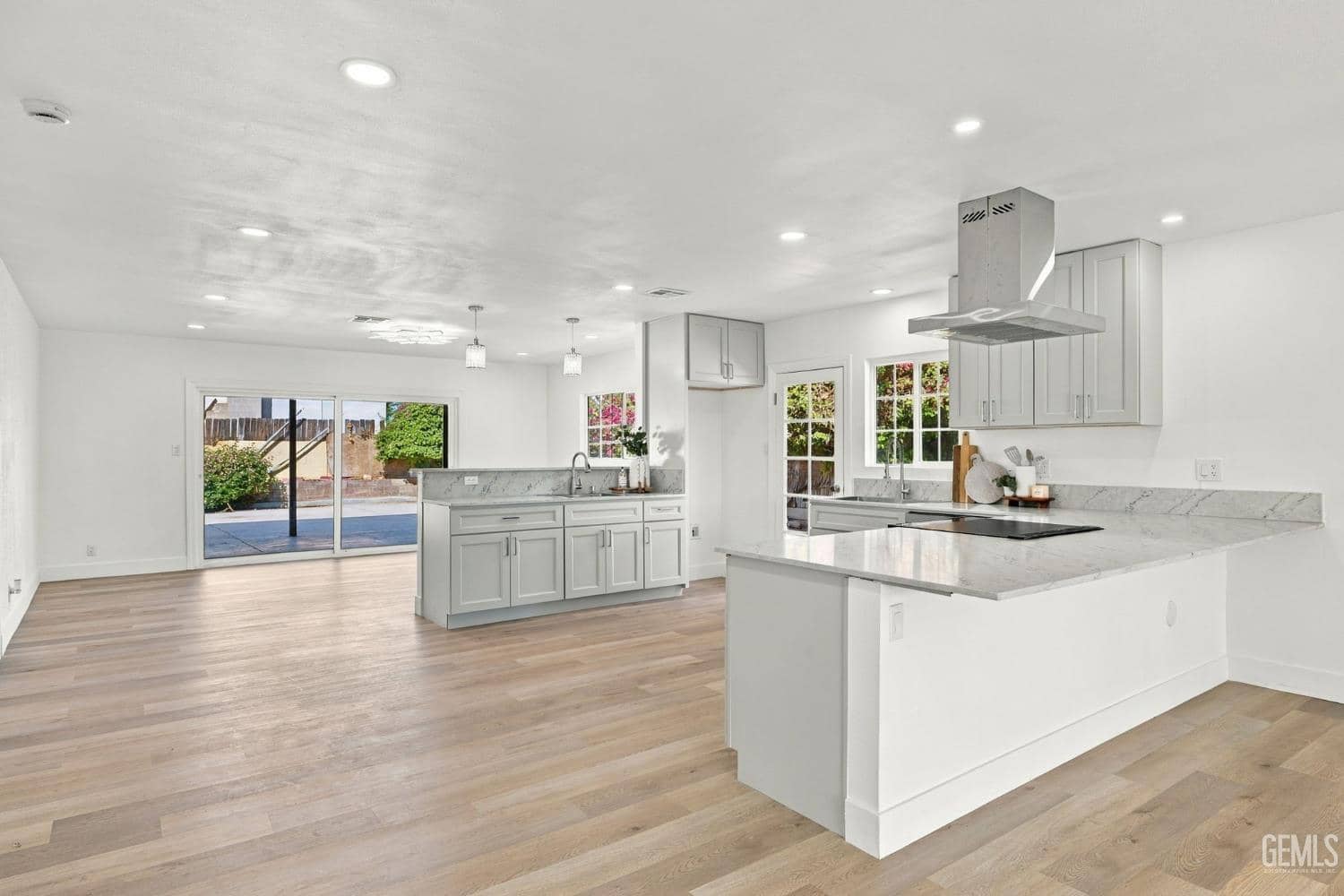 421 Brookhaven Drive — photo 4