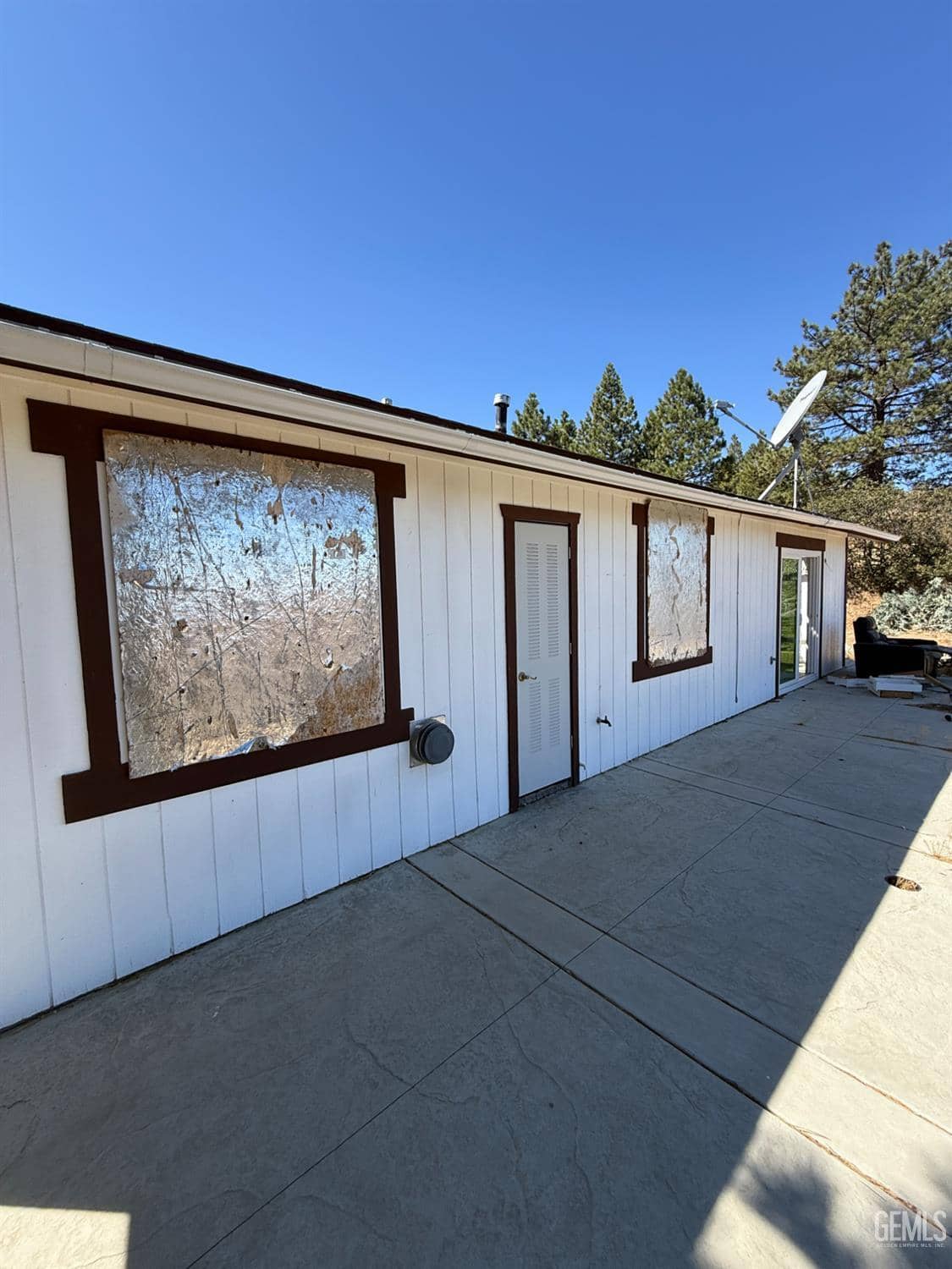 17050 Matterhorn Drive — photo 4