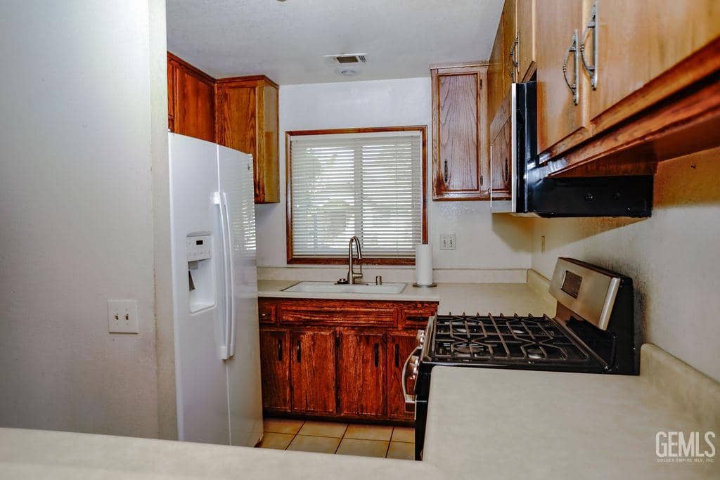 28881 Shannon Court — photo 4