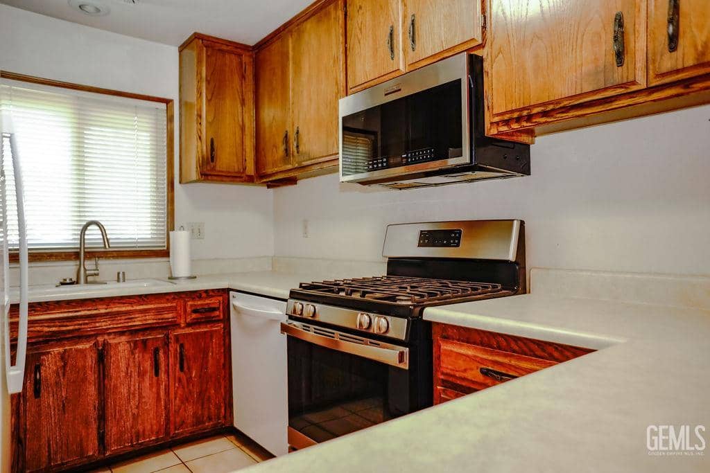 28881 Shannon Court — photo 6