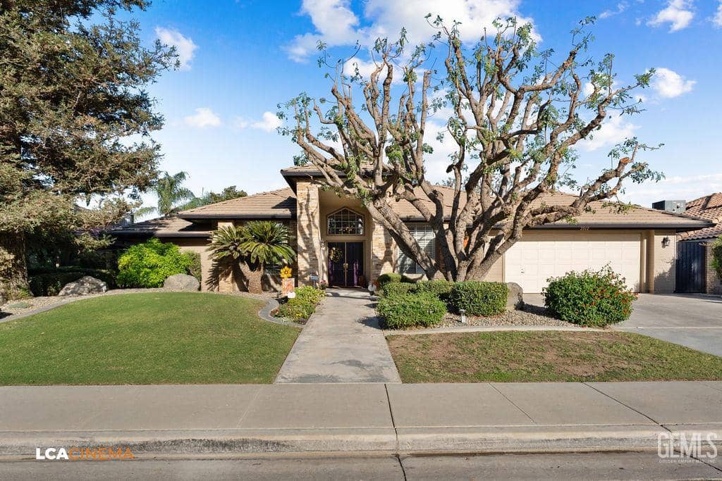 2512 Oak View Court