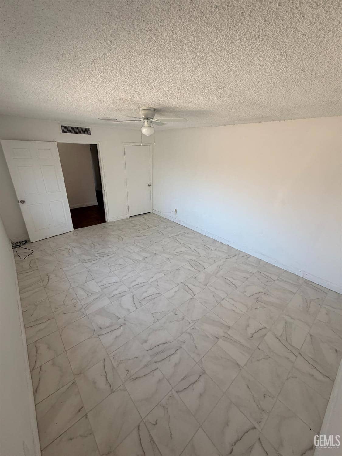 2213 Dayton Avenue — photo 4