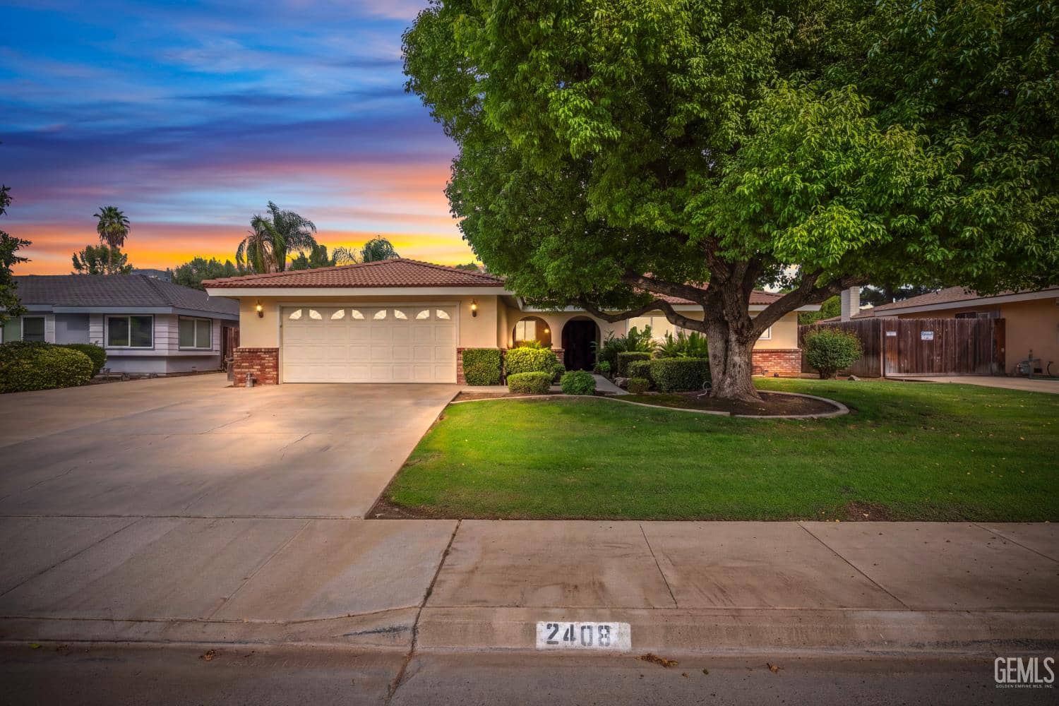 2408 Courtleigh Drive — photo 2