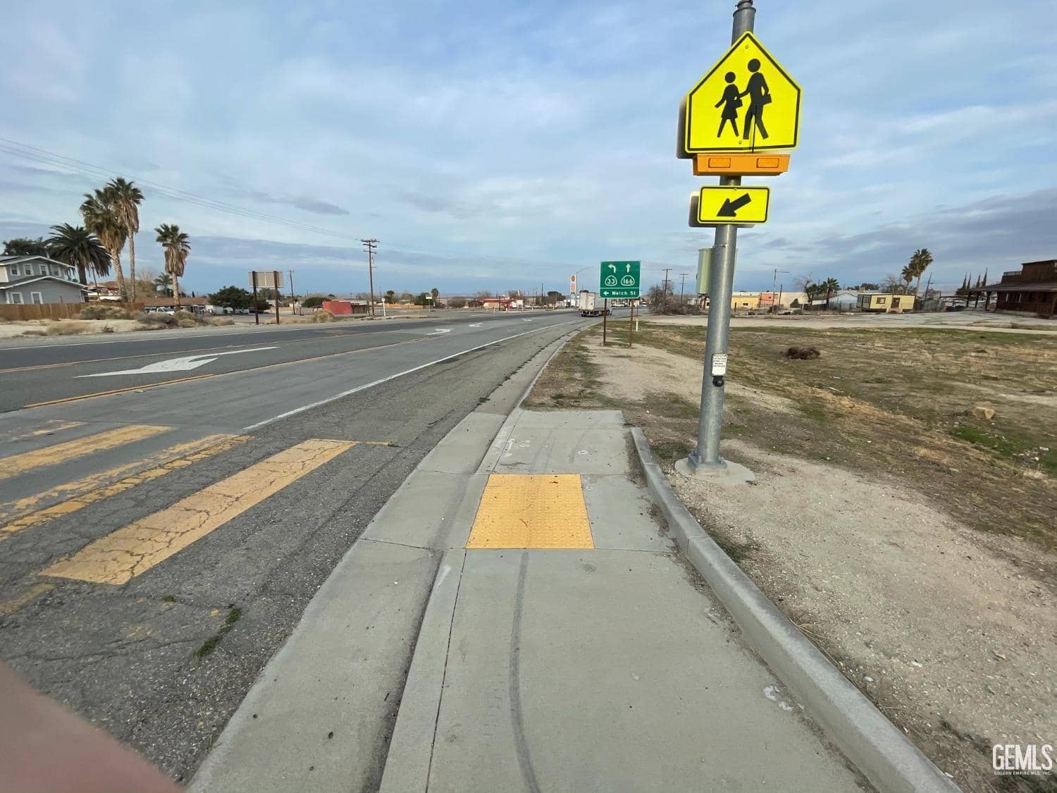 CA-33 — photo 5