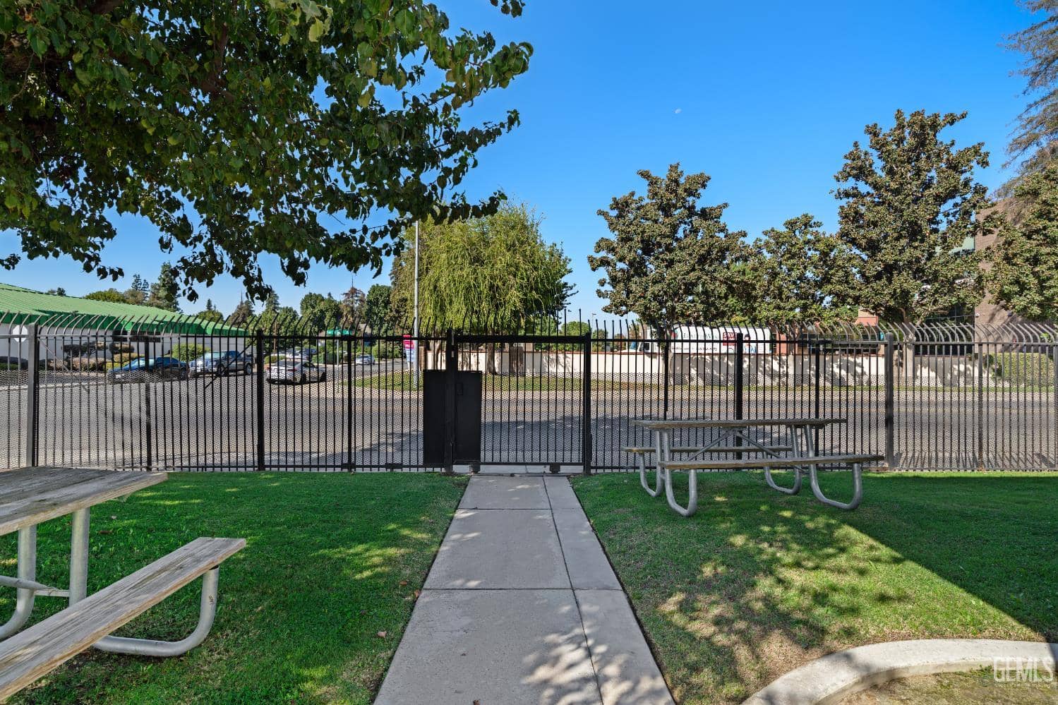 4000 San Dimas Street — photo 3