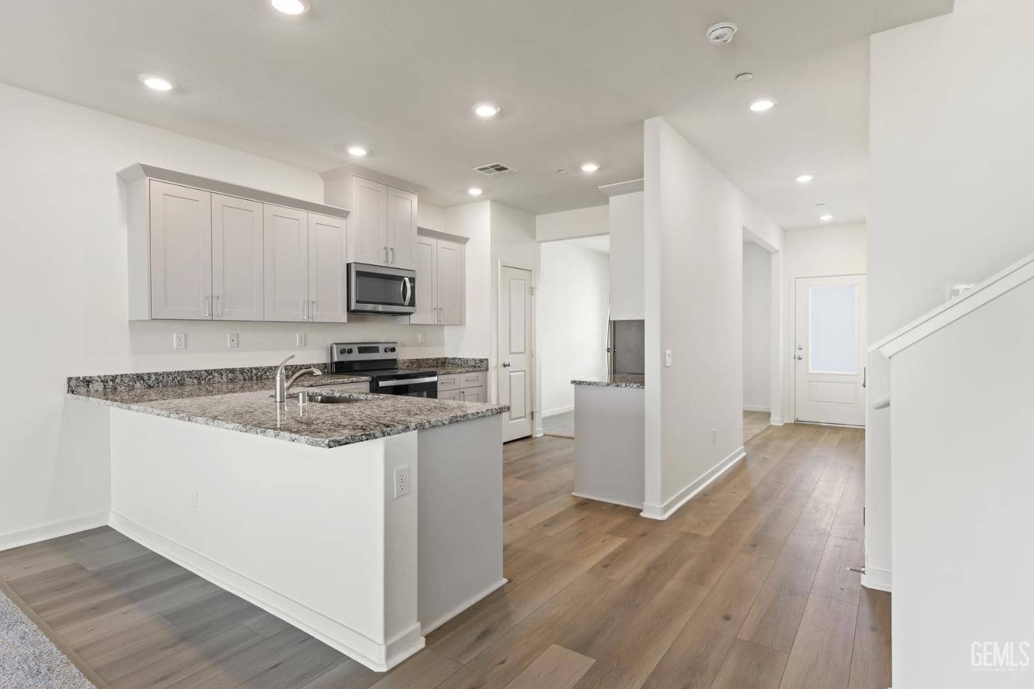 7505 Rambutan Place — photo 3