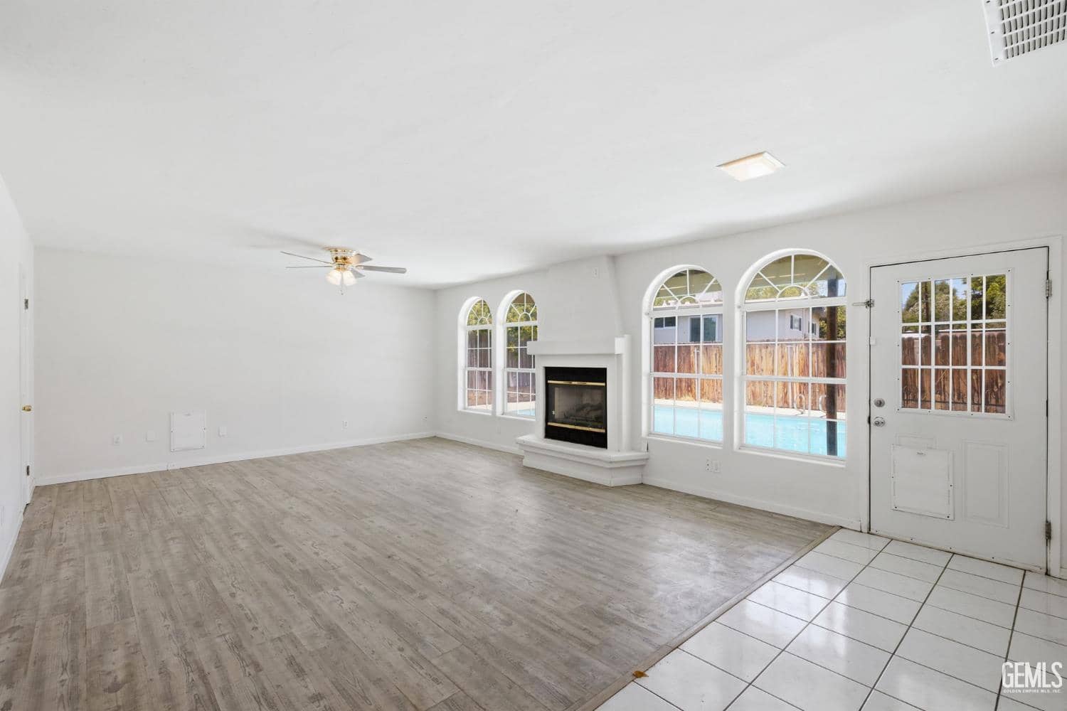 214 LOWELL Drive — photo 5