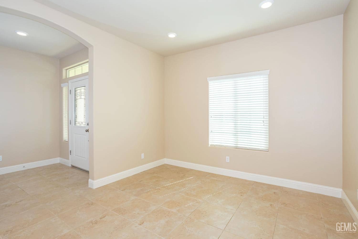 10206 Hillgate Avenue — photo 5