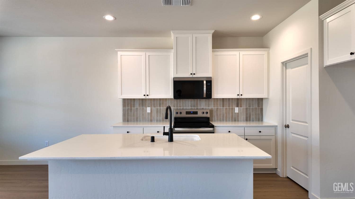 10702 Clackamas Way — photo 3