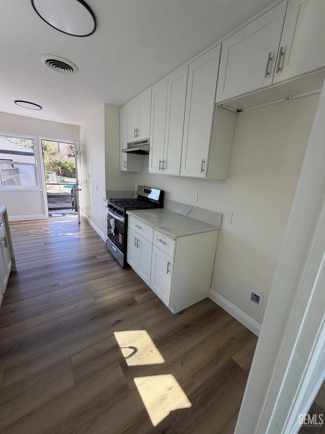 125 Myrtle Street — photo 6
