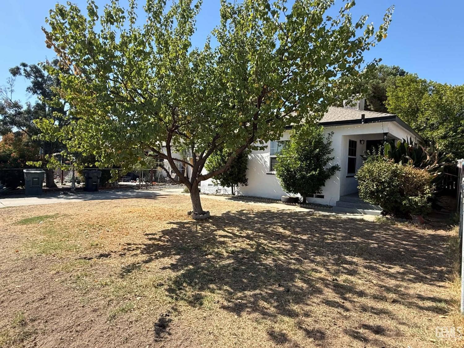 2609 Charleston Drive