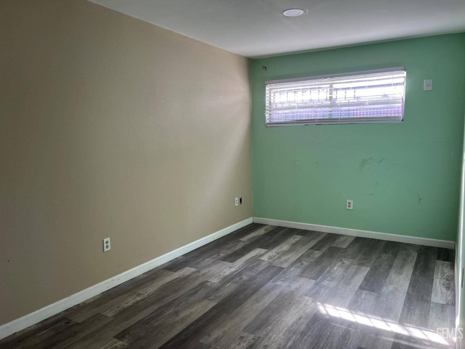 2119 E California Avenue — photo 4