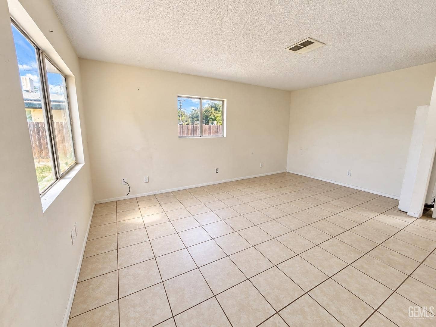 807 Castaic Avenue — photo 6