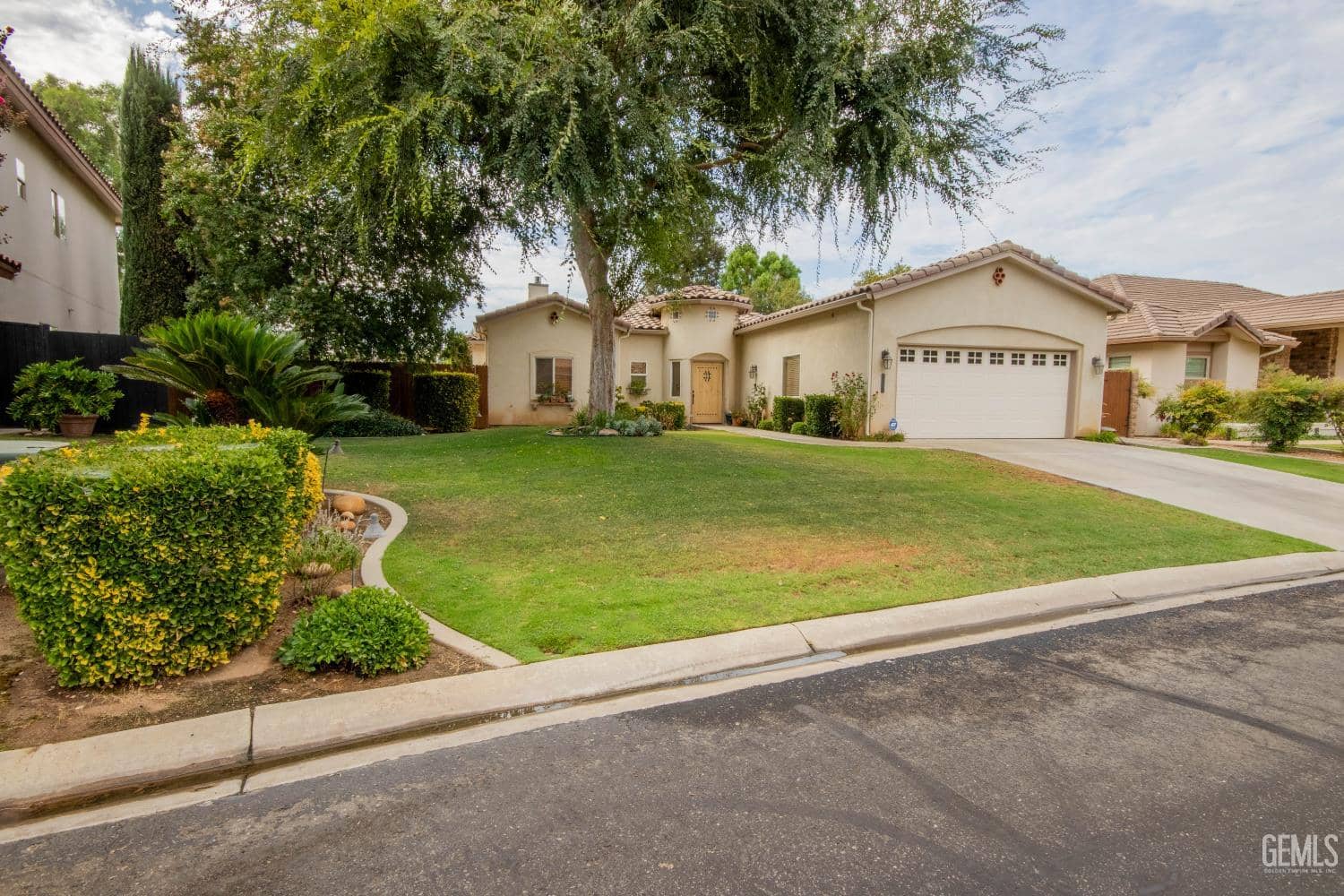 6313 Bellorita Drive — photo 3