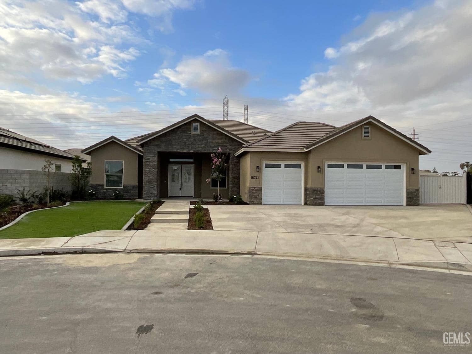 16741 Pinecrest Court