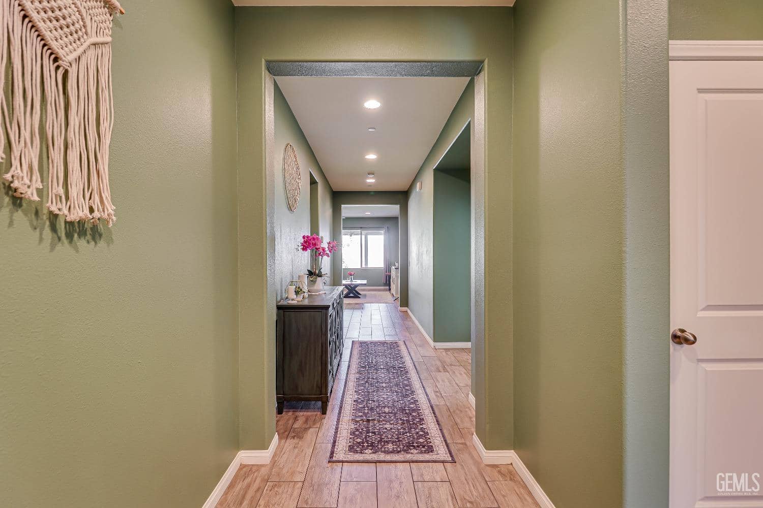 9804 Sentinel Peak Place — photo 5