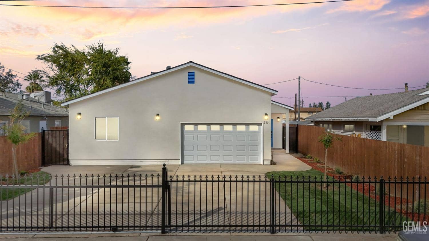 325 Holtby Rd
