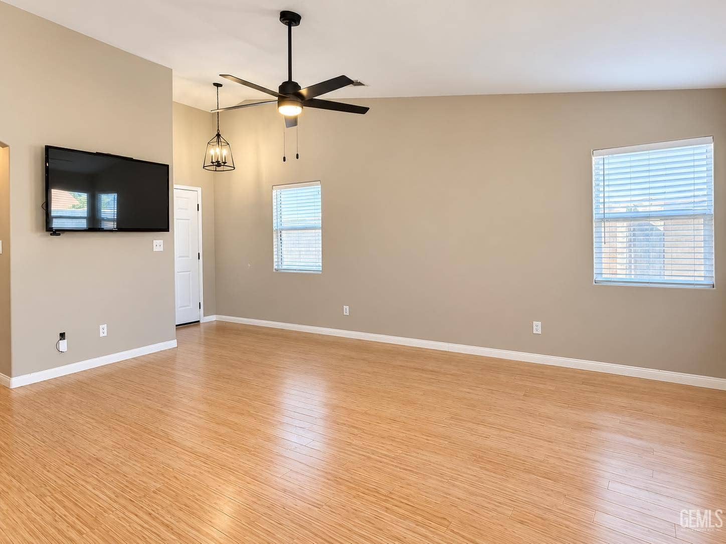 10006 Thistledown Lane — photo 4