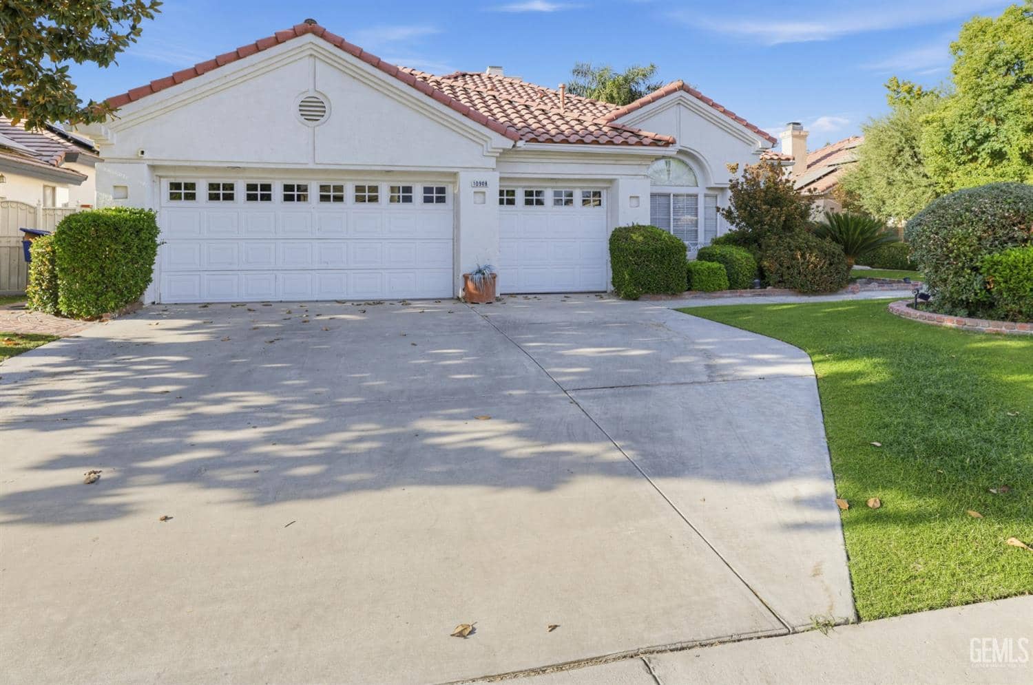 10908 Rockridge Way — photo 2