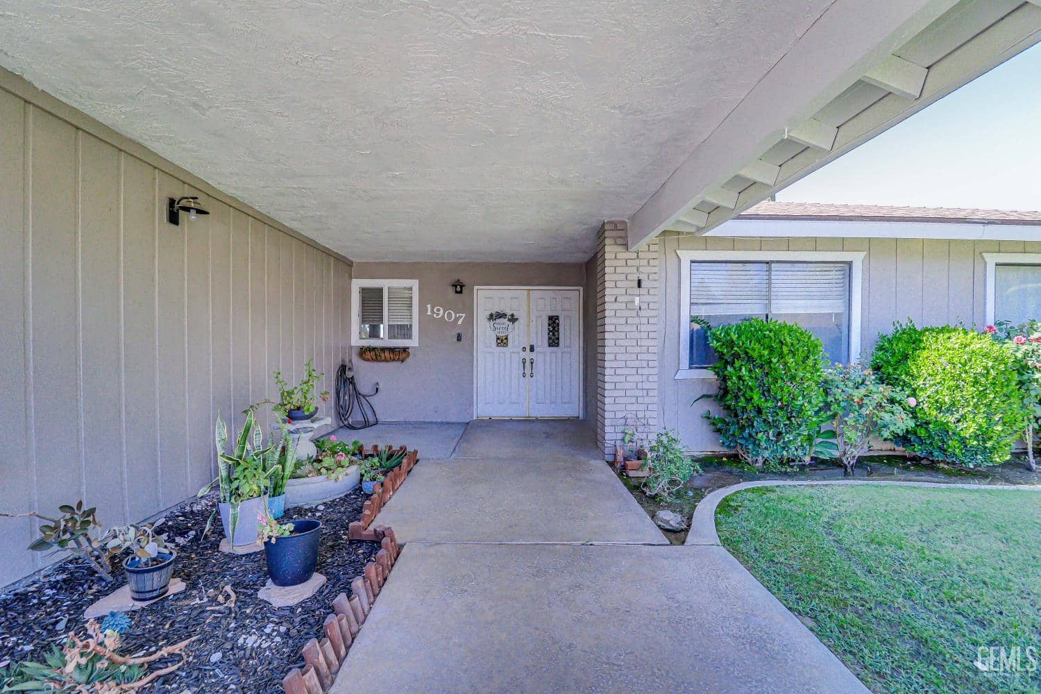 1907 Manning Street — photo 4