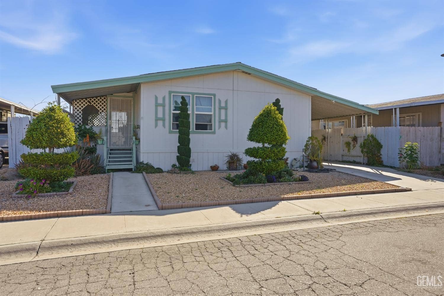 1301 Taft Highway