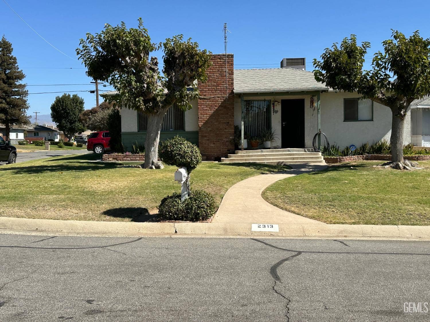2313 Autumn Street — photo 2