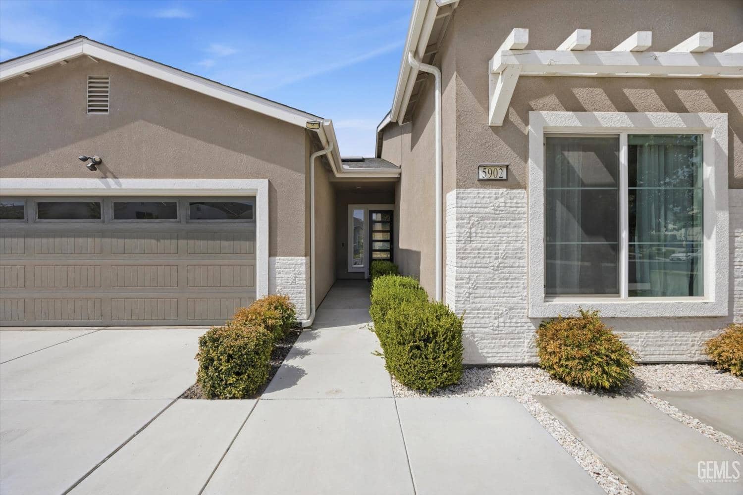 5902 Ocean Jasper Drive — photo 4